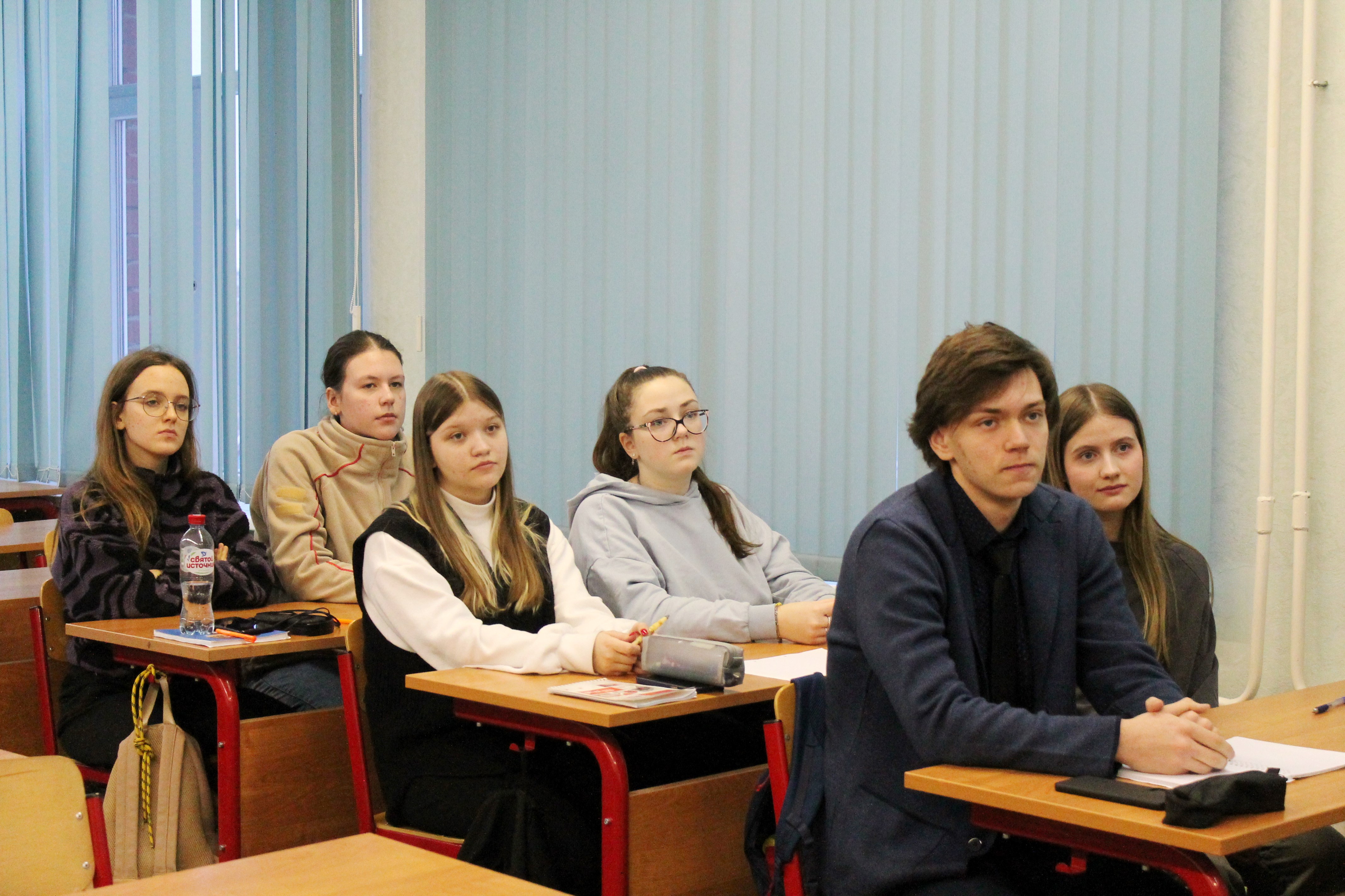 Тренинг оказание первой помощи. Учитель. Оказание первой помощи пострадавшим. Оказание первой помощи. Курсы первой медицинской помощи.