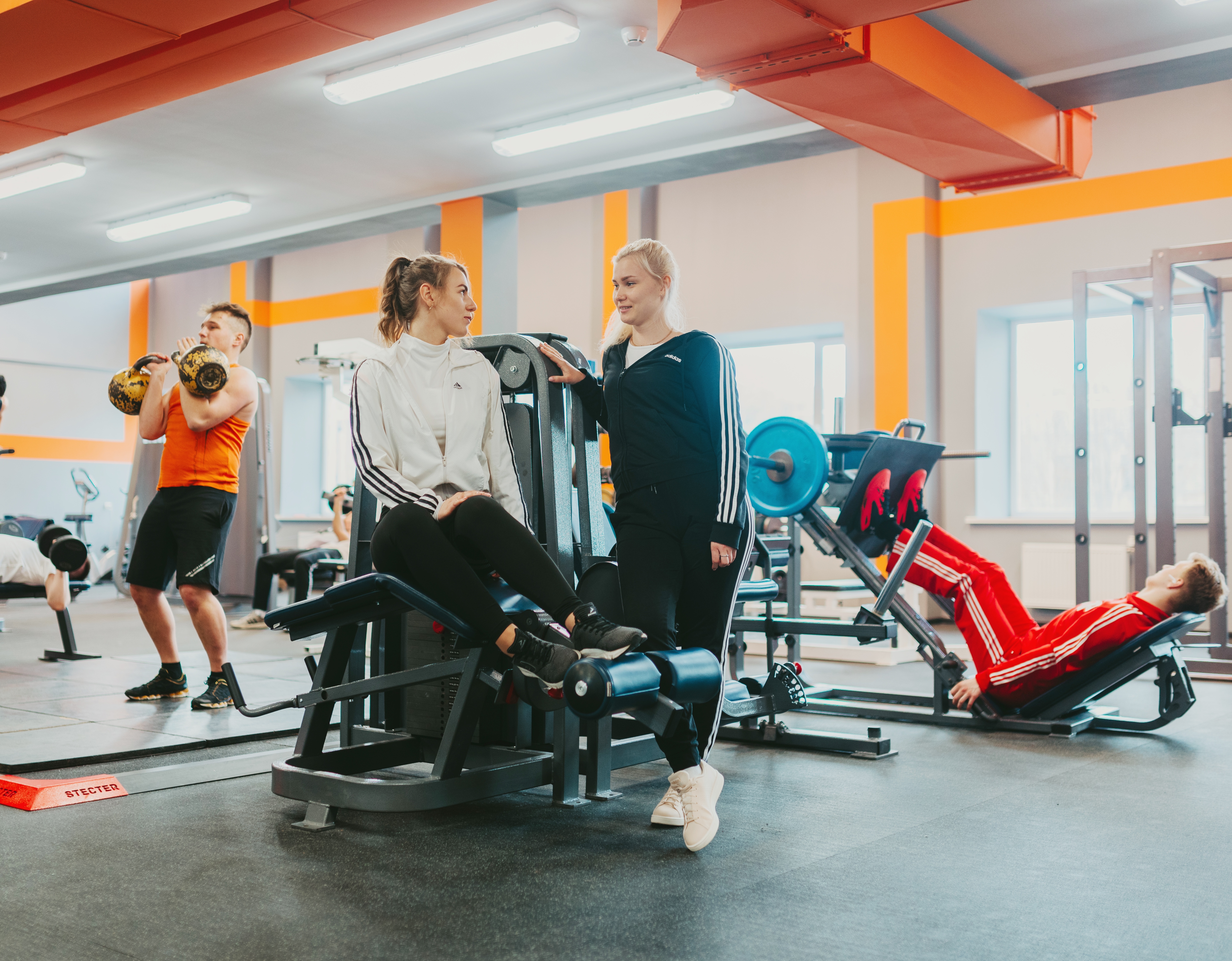 Спортивное муниципальное автономное учреждение. Список студентов на тренажерном зале.