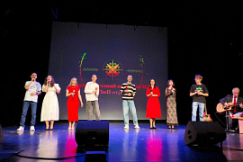 Ансамблю МАУ «КЛюП-студия» — 25: сюжет ТВ-21