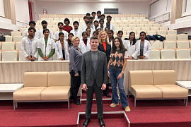 Новые первокурсники МАУ: студенты из Индии и Нигерии начинают путь в медицину