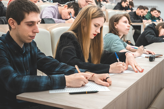 Проверка знаний английского языка прошла на Всероссийском диктанте в МАУ Проверка знаний английского языка прошла на Всероссийском диктанте в МАУ