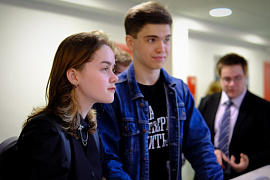 Поступаем в МАУ: летний день открытых дверей собрал 350 абитуриентов и их родителей