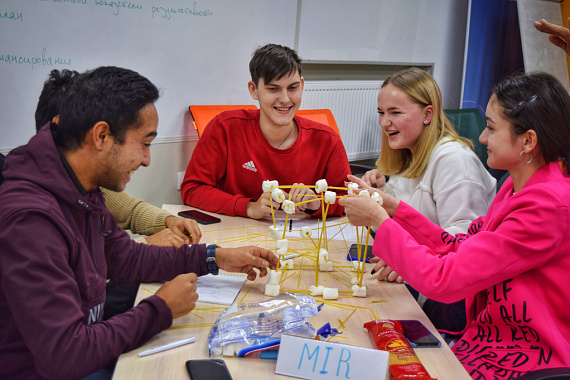 В МАГУ прошёл День иностранного студента В МАГУ прошёл День иностранного студента